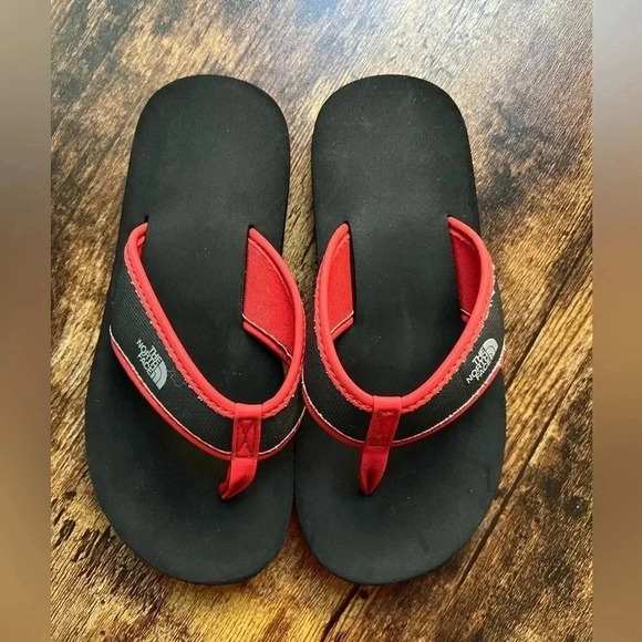 The North Face Base Camp boys flip flops. Size: 1 youth - Picture 2 of 10